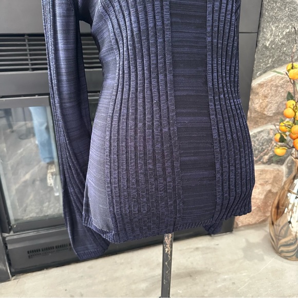 COS Flared Sleeve Ribbed Panel Top - Picture 4 of 12